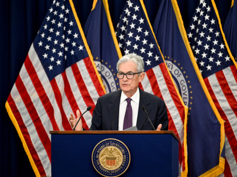 Federalne rezerve zadržali kamatne stope, Powell ostaje kao guverner