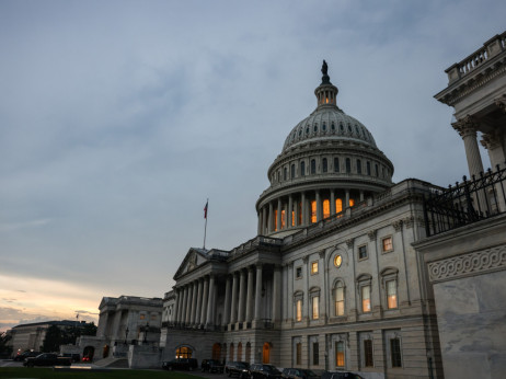 Fitch upozorio na teret američkog duga SAD
