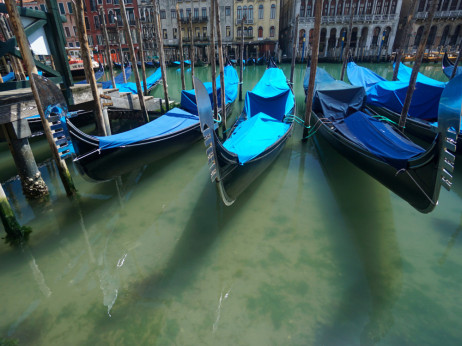 Od Marine Abramović koja ispisuje istoriju na Bijenalu do grada na ivici: kako doživeti Veneciju bez umora