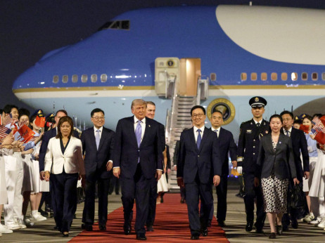 Trump stigao u Kinu na samit sa Xijem, a rat u Iranu i dalje visi u vazduhu