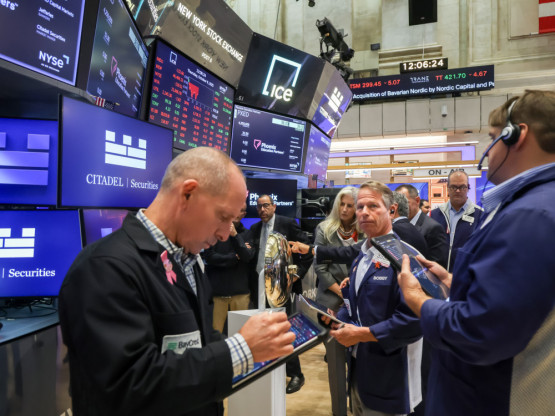 Fjučersi na Wall Streetu rastu na krilima AI euforije, Cisco skočio dvocifreno