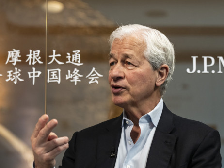 Dimon: JPMorgan će zapošljavati više AI stručnjaka, a manje bankara