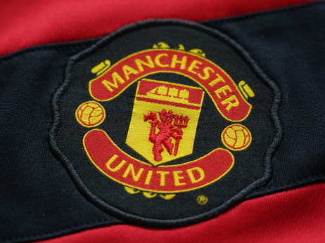 Manchester United planira refinansiranje duga od 425 miliona dolara