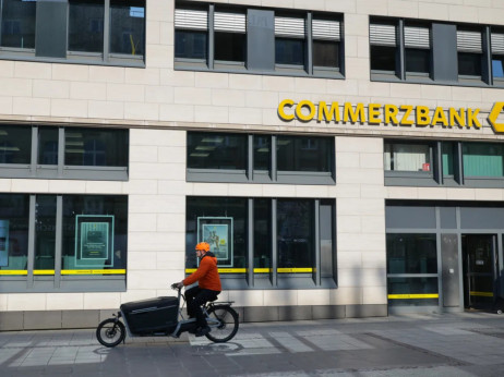 UniCredit napravio novi korak prema preuzimanju Commerzbanke