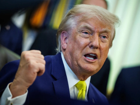Trump traži 20 posto naknade za prolazak brodova kroz Hormuški moreuz