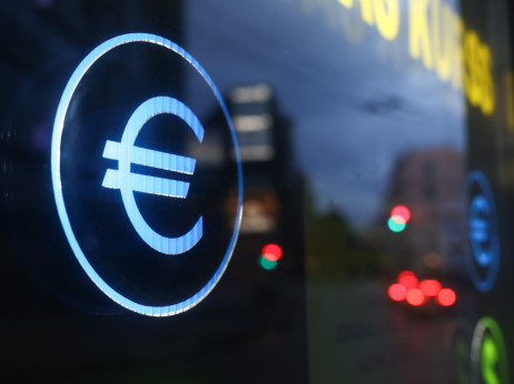 Wall Street menja prognoze - evro gubi podršku najvećih banaka