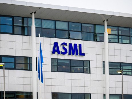 Akcije ASML-a i proizvođača opreme za čipove skočile nakon ulaganja Samsunga i SK-a