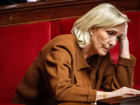 Le Pen može u trku za predsednicu Francuske, ali iz kućnog pritvora