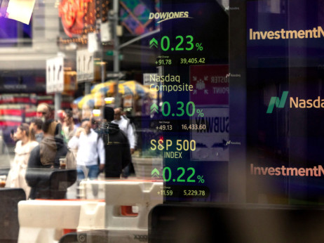 Russell 2000 nadmašio S&P 500: Zašto investitori sele kapital iz AI giganata u male kompanije i da li postoji prostor za dalji rast