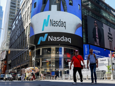 Novi kineski AI model uzdrmao Wall Street, akcije završile nedelju u minusu
