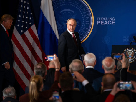 Putin z rekordnim povečanjem obrambnih izdatkov napoveduje eskalacijo