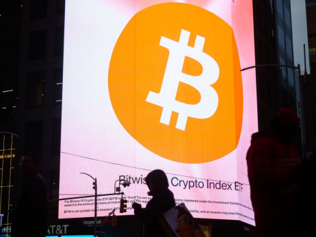 Bitcoin ETF-ovi prekinuli niz priliva, ulagače brinu kamate Feda