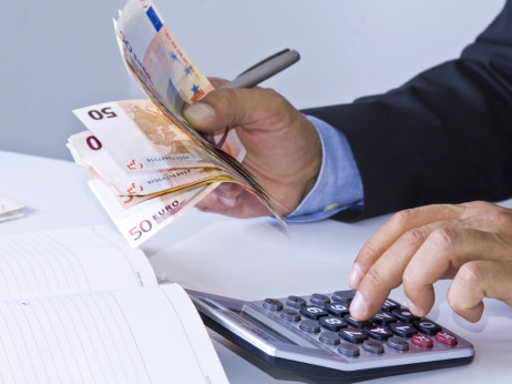 Nemačke kompanije očekuju da će šira primena AI smanjiti plate