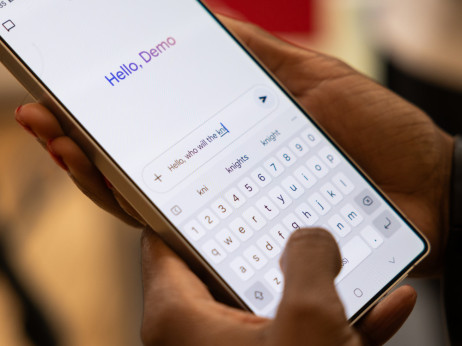 Alphabet izgubio blizu 700 milijardi dolara tržišne vrednosti zbog sve većih sumnji u AI