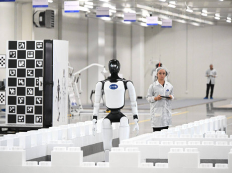 Humanoidni robot košta 98.000 evra. Koliko košta njegov sat rada?