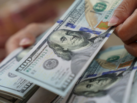 Dolar sve ranjiviji - investitori imaju malo zaštite od novog pada
