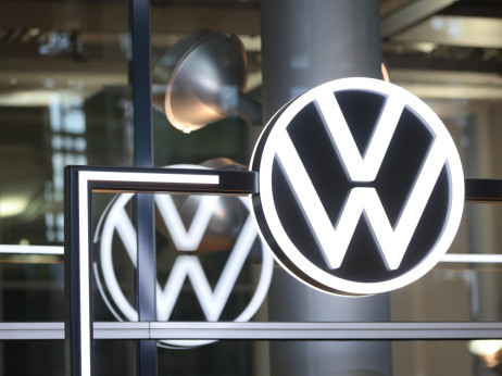 Upozorenje VW-a produbljuje krizu auto-industrije, radnici protestuju