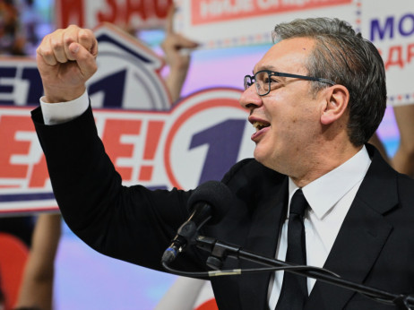 Vučić na završnom skupu predizborne kampanje u Beogradu predstavio pet prioriteta