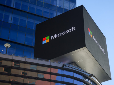 Microsoftovi prihodi od klauda rastu, ulaganja u AI daju rezultate